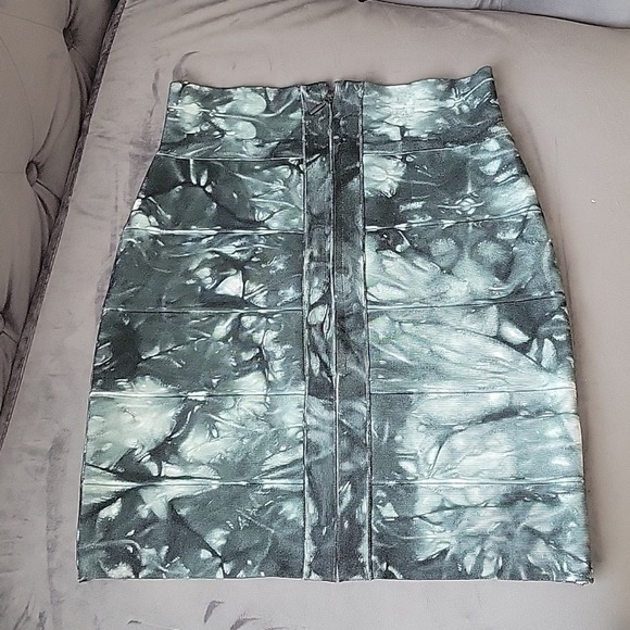 Herve Leger bandage mini skirt - Picture 6 of 7